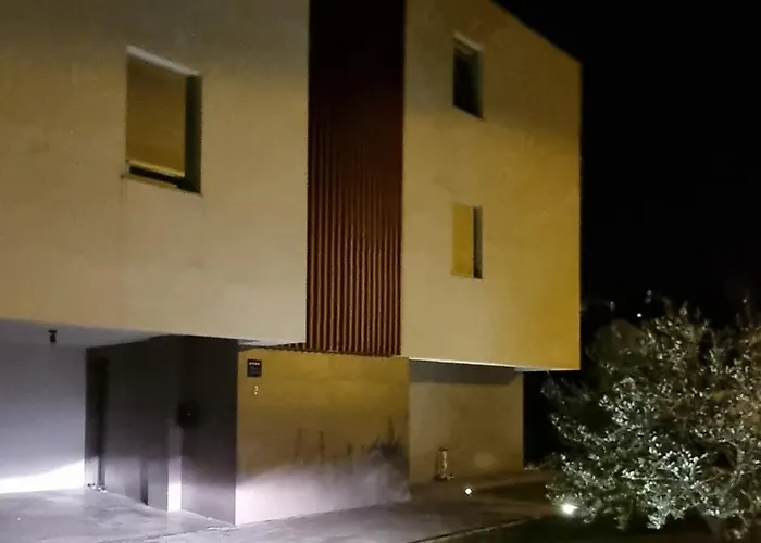 Apartman With Parking Space - Split - 22298