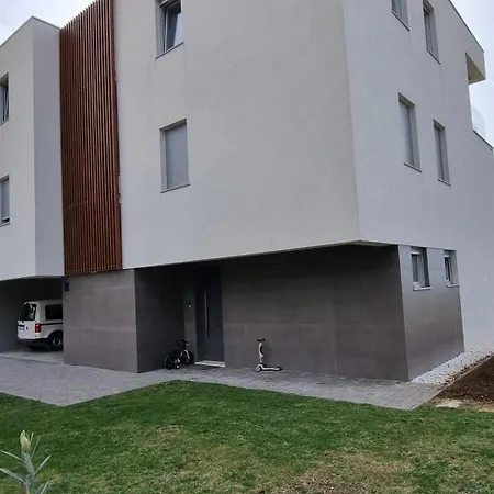 With Parking Space - Split - 22298 Podstrana